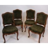 SUITE DE 4 CHAISES LOUIS XV PORTANT L'ESTAMP. DE GOURDIN En bois naturel sculpté, à [...]