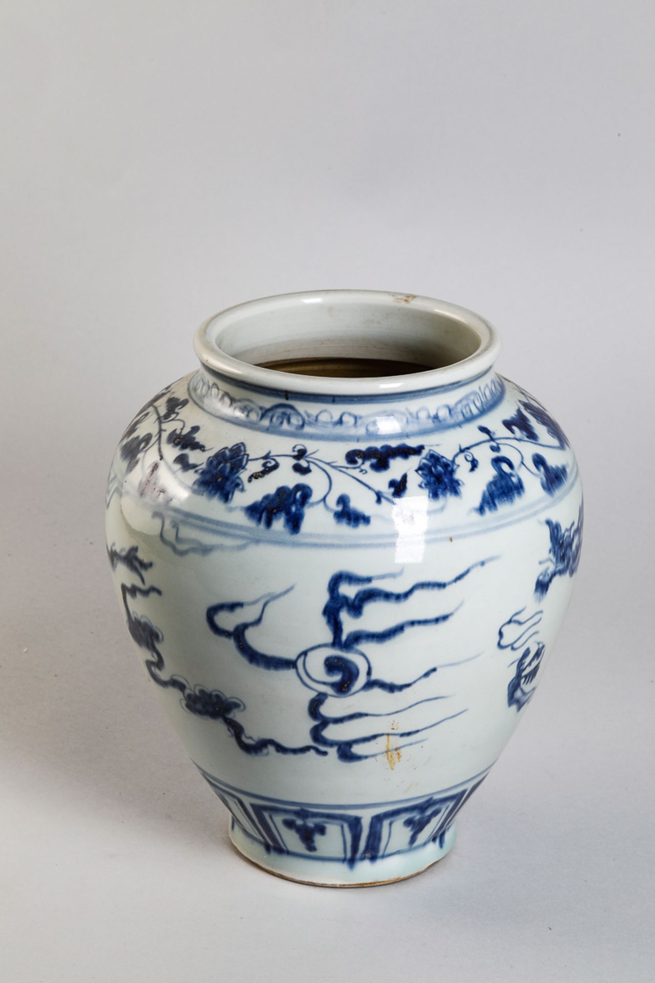 Pot en porcelaine blanche décoré en bleu cobalt sous couverte d'un dragon [...] - Bild 5 aus 5