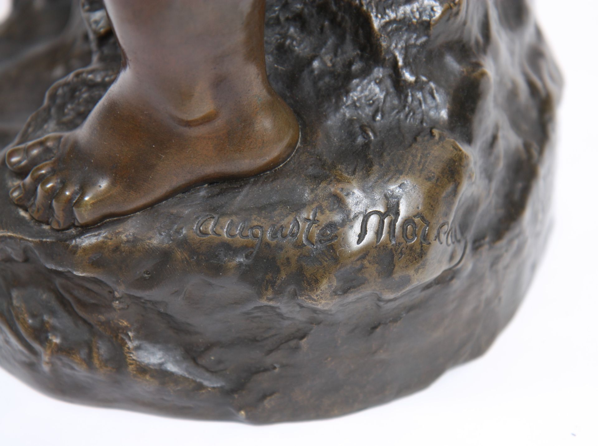 BRONZE "LE PETIT PORTEUR D'EAU" D'AUGUSTE MOREAU (1861-1906) En bronze à patine [...] - Bild 2 aus 4