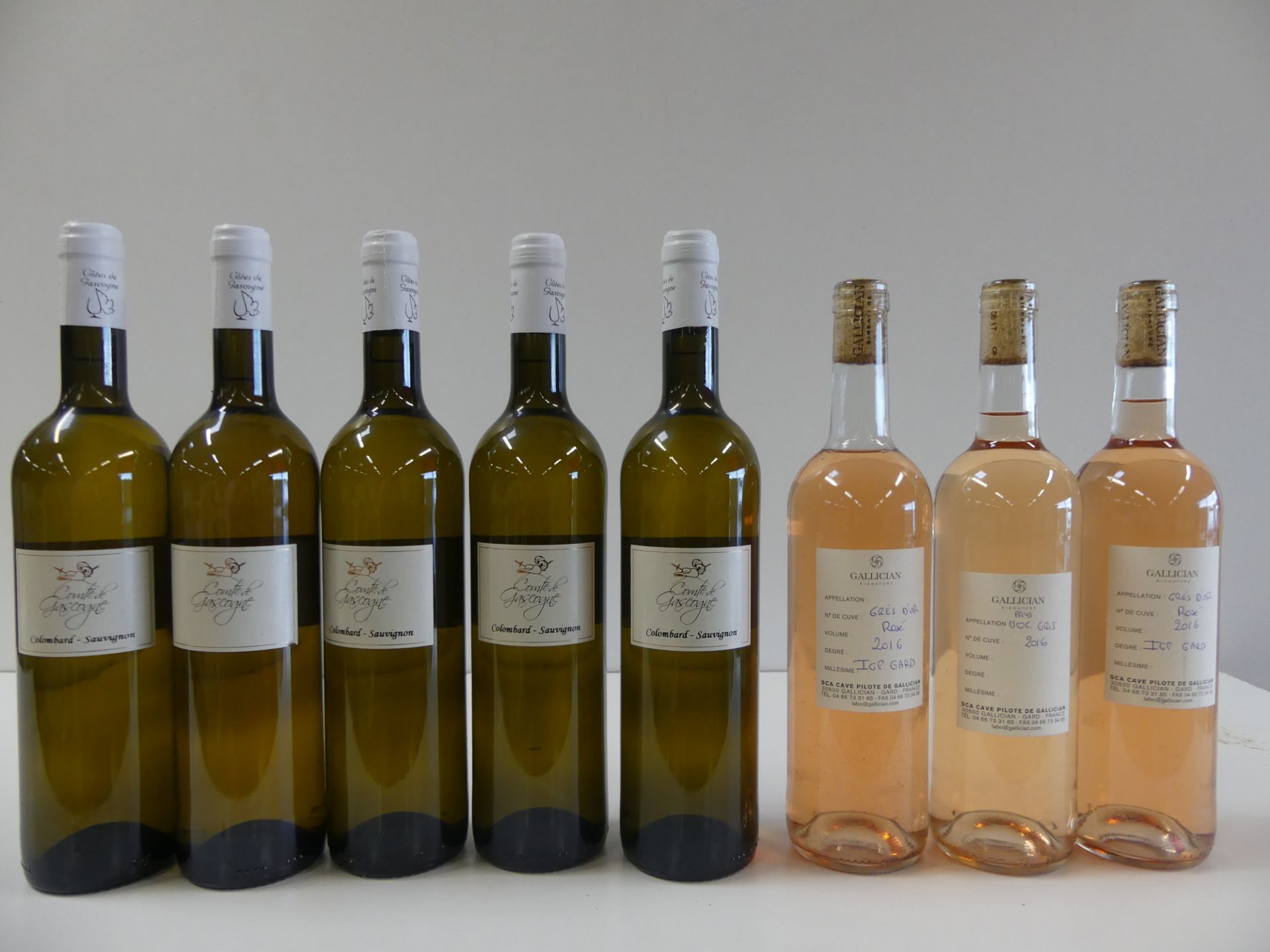 8 BTLES : 5 Comte de Gascogne Sauvignon Blanc 2012 ; 3 Rosé Grés d'Or Signature [...]