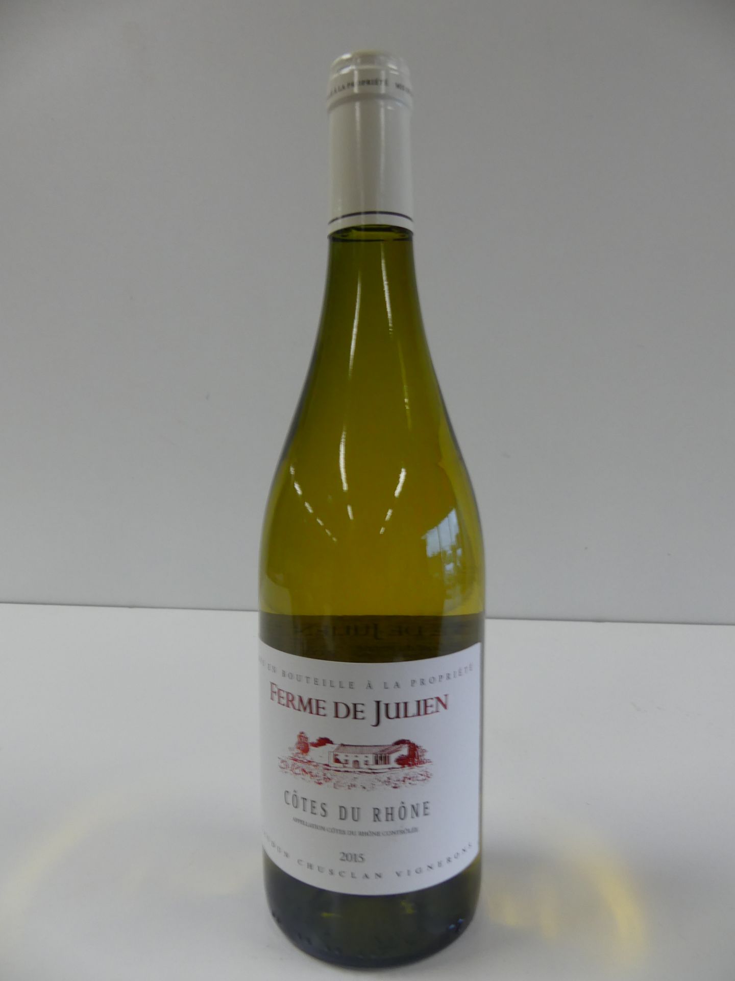 17 Côtes du Rhône Blanc La Ferme de Julien Récoltant à Laudun 2015 -