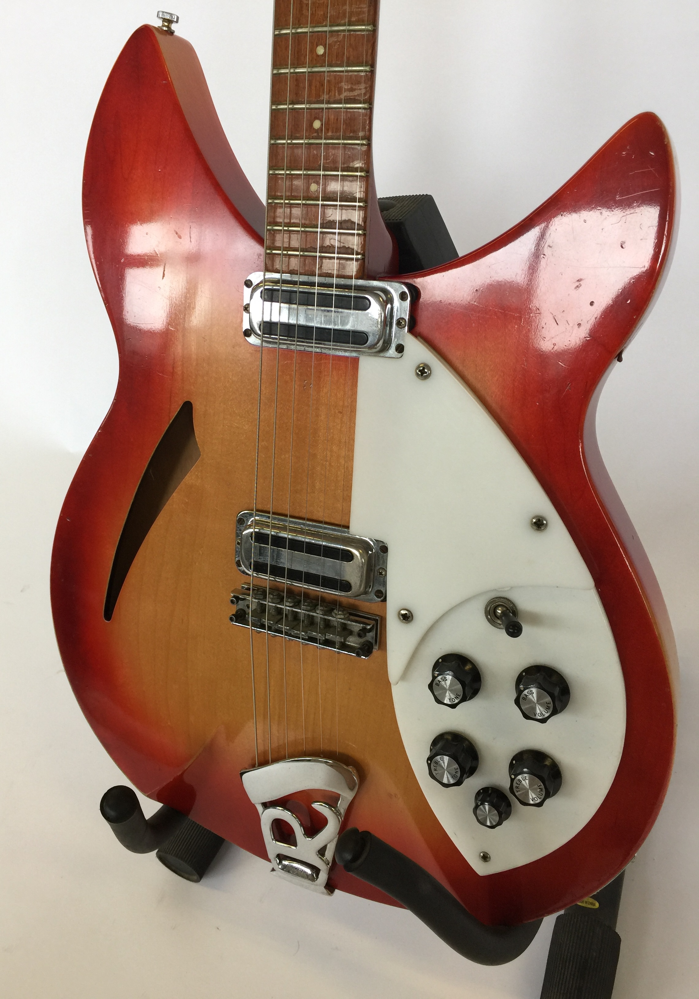 RICKENBACKER 330 FIREGLO 1967 - classic - Image 2 of 7