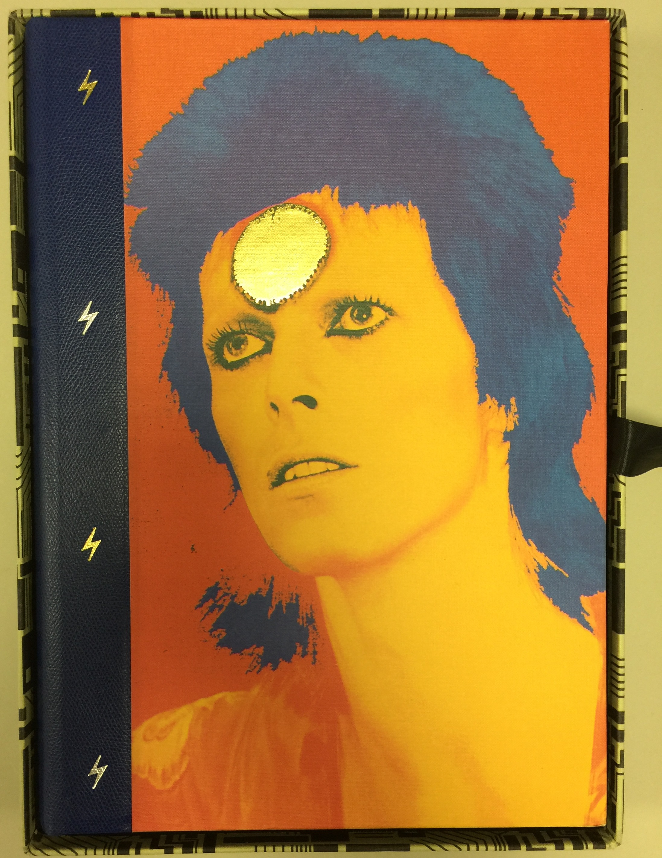 DAVID BOWIE MOONAGE DAYDREAMS. - Image 2 of 5