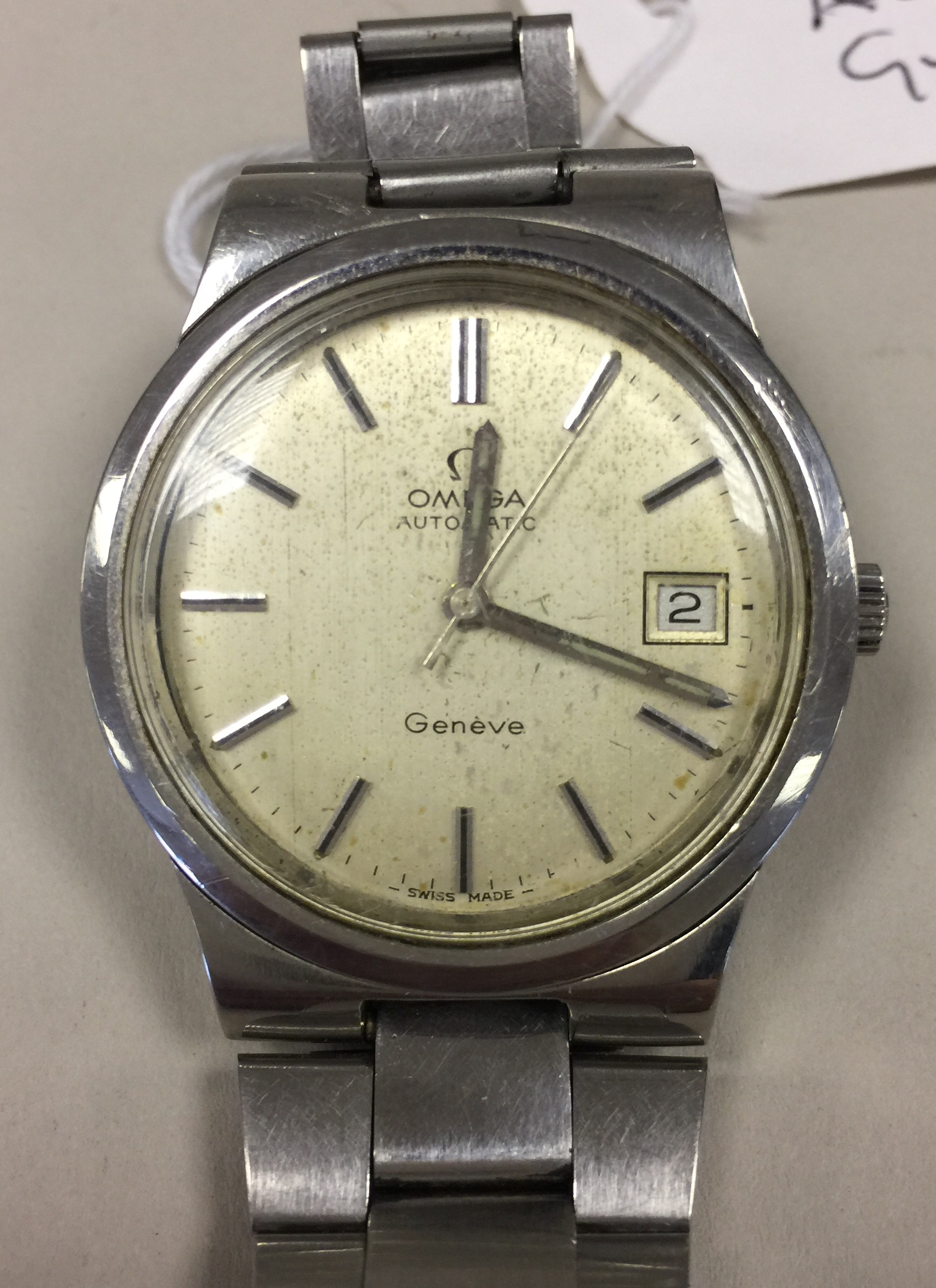 OMEGA GENEVE. A stainless steel Omega Geneve mens watch with date aperture circa 1970s. Unboxed. - Image 2 of 6