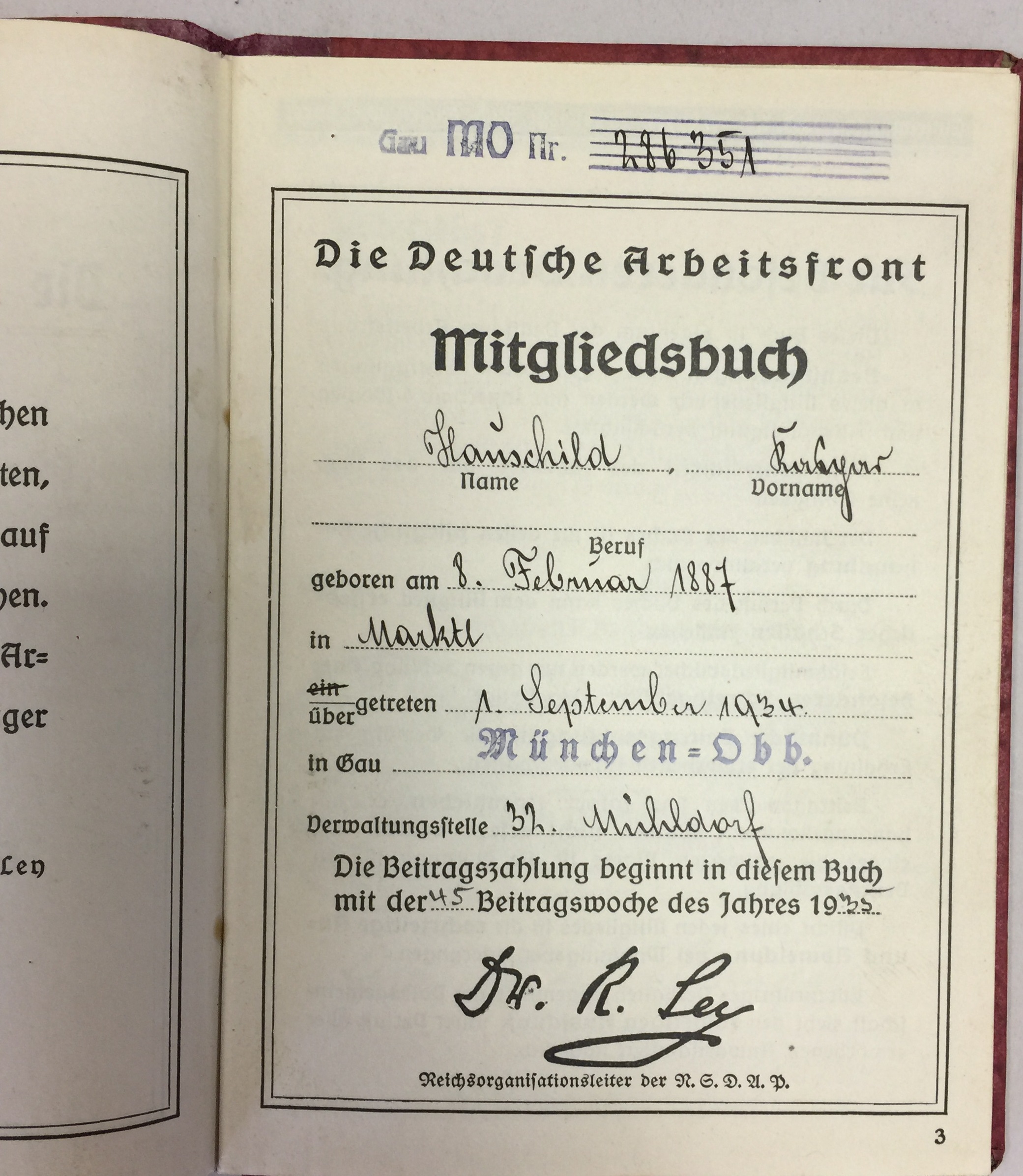 THIRD REICH MEMBERSHIP BOOKS AND DEATH NOTICE. 8 Third Reich "mitgliedsbuchs" dating from 1934-1938. - Image 3 of 4
