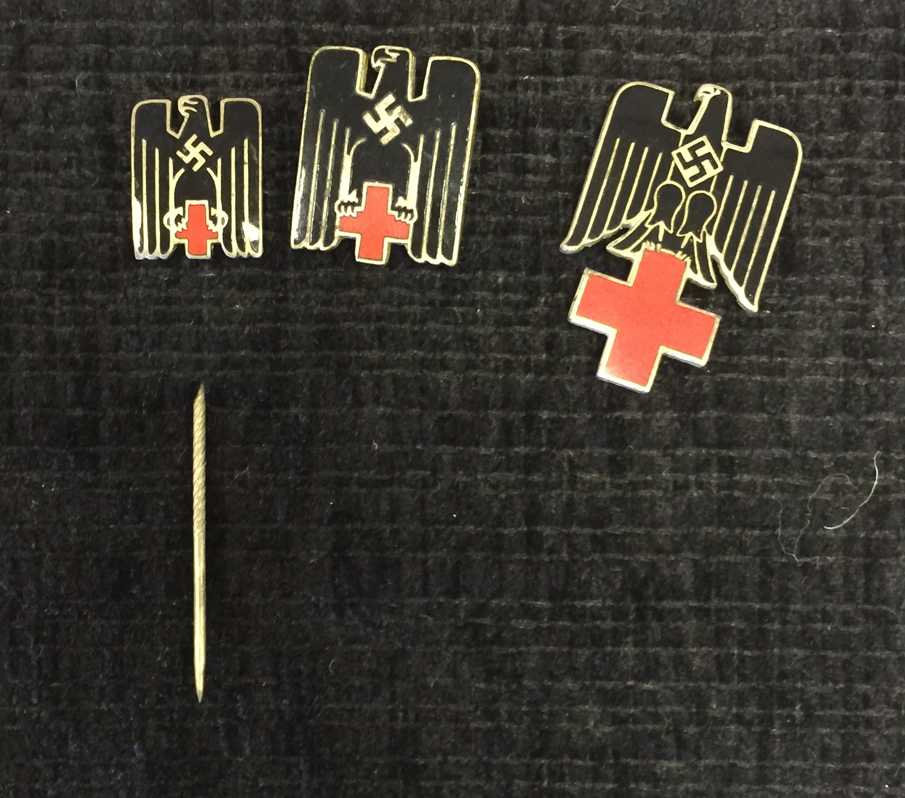 THIRD REICH ENAMEL PIN BADGES. - Bild 3 aus 4