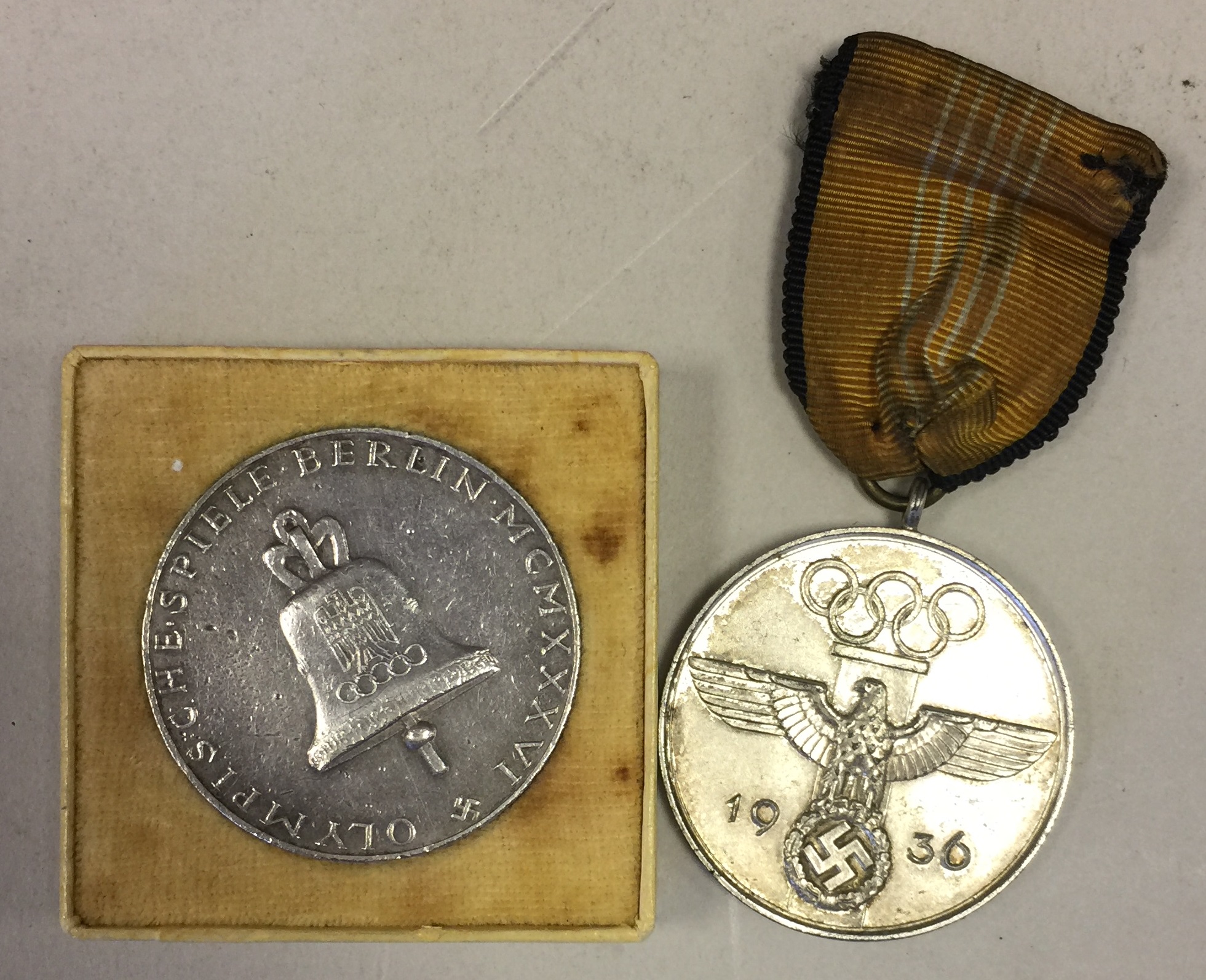 THIRD REICH. Two 1936 Olympic medals, one boxed and one with felt pouch, both commemorative issue. - Image 2 of 3