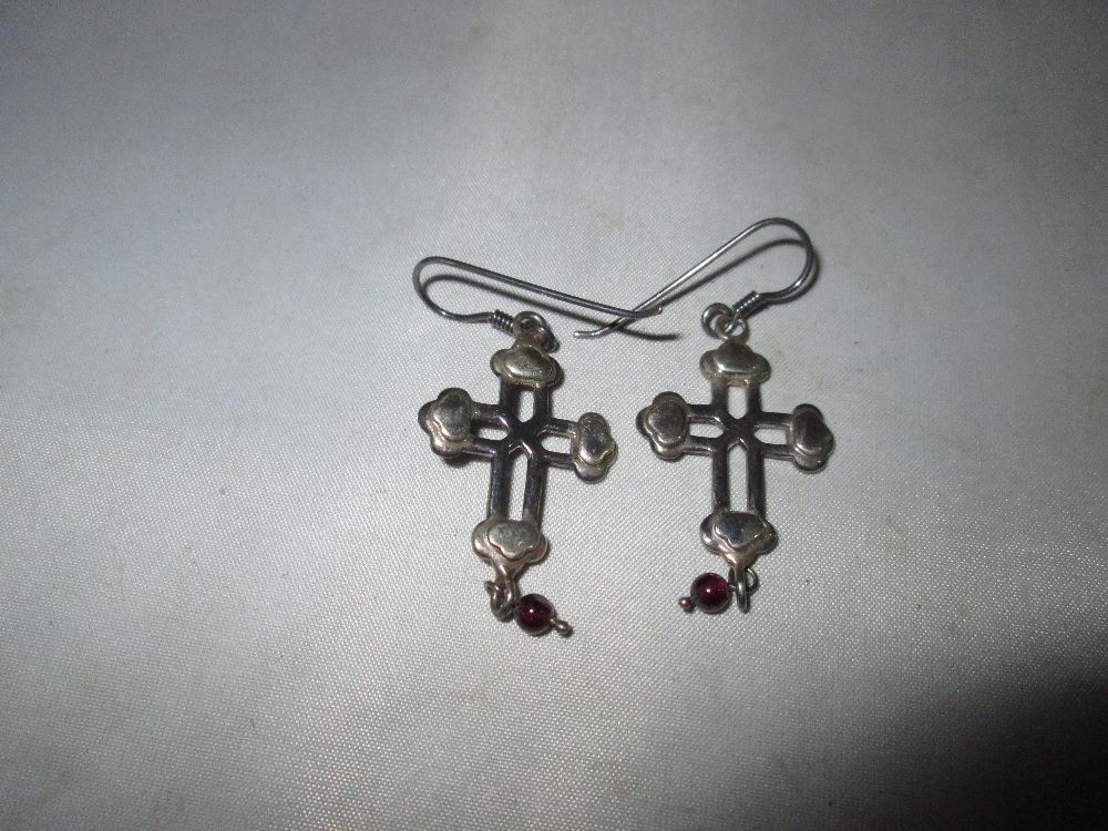 Pair of silver cross design earrings 7 g
