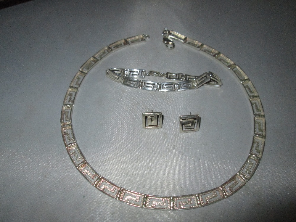 Silver necklace,