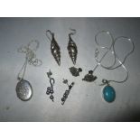 Bag of assorted silver costume jewellery 34 g approx