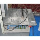 Tile cutter