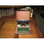 Vintage Lilliput childs typewriter