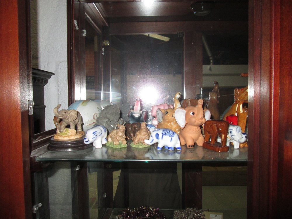 Shelf of decorative china : animal ornaments - Image 2 of 2