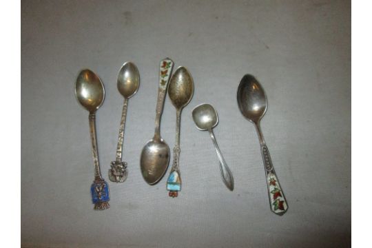 6 x sterling silver and enamelled souvenir and other spoons 42 g