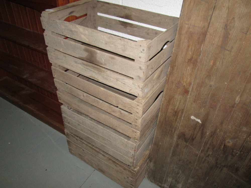 4 x vintage fruit crates