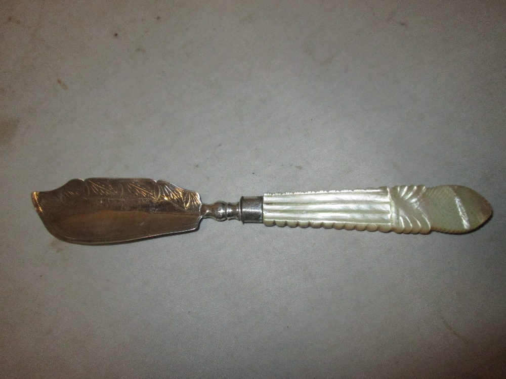 Silver blade cake slice with mother of pearl handle Birm.