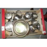 Box of assorted metal ware