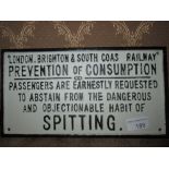 Cast iron sign : No Spitting