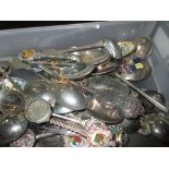 Tray of assorted silver plated and other souvenir spoons