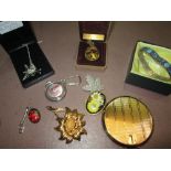 Assorted costume jewellery