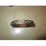 20th century silver hinged bangle with pierced decoration 13 g