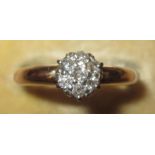 18 ct gold diamond cluster ring size 55, 2.