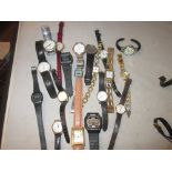 Bag of vintage & modern wristwatches