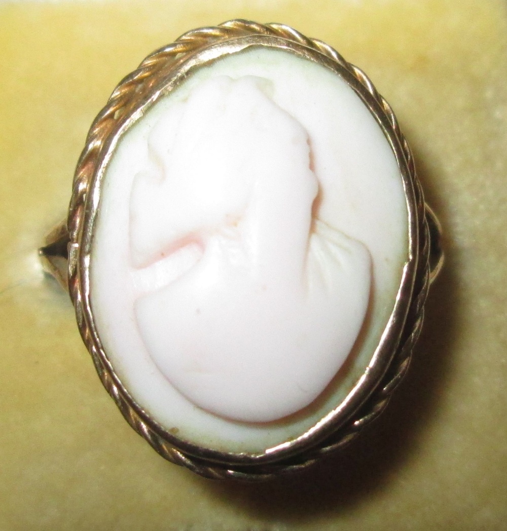 9 ct foreign unmarked gold cameo brooch size 58, 4.