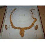 22 ct foreign gold necklace and earring set in presentation case 77 g