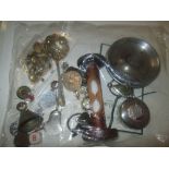 Assorted silver and other costume jewellery