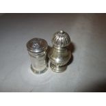 2 x silver pepper pots 42 g