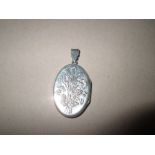 Vintage engraved silver locket 7.