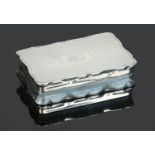 A George V silver snuff box by Joseph Gloster Ltd.