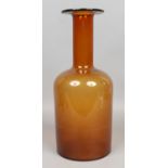 A 1950-60s amber Holmeguard glass gulvase design by Per Lutken and Otto Brauer, 42.5cm.