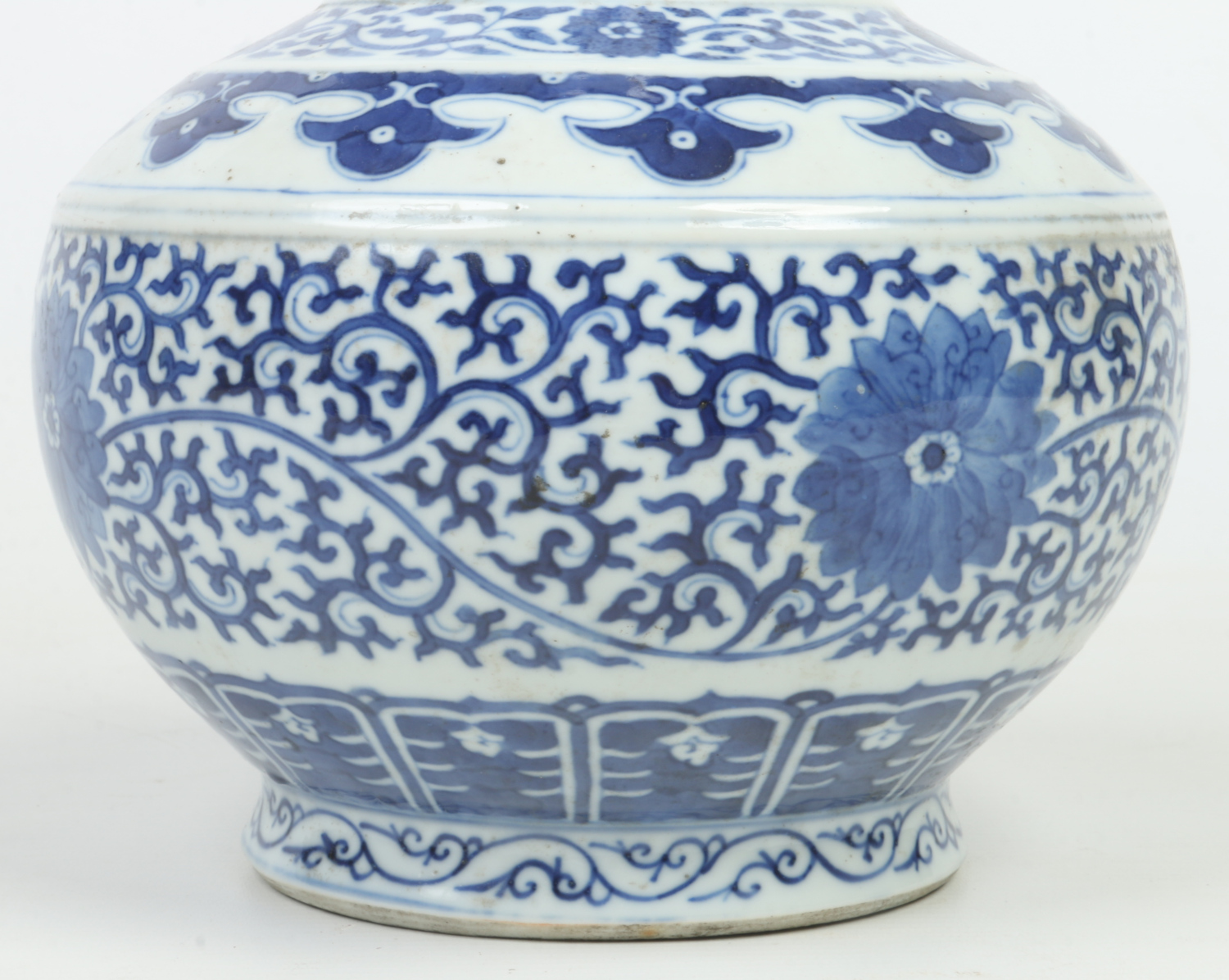 A 19th Chinese blue and white bottle shaped vase. Painted in underglaze blue with precious objects - Image 3 of 6