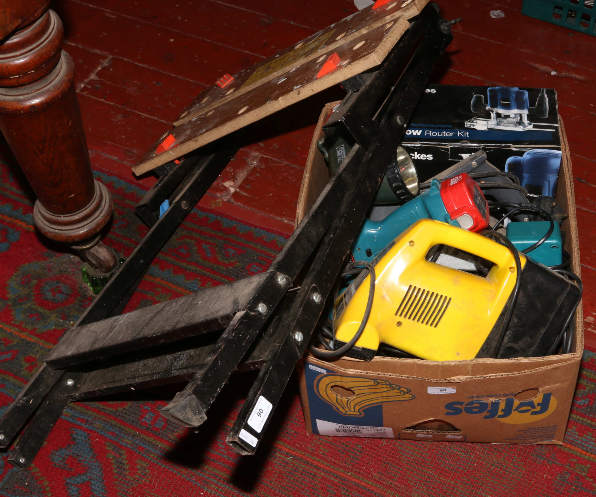 A box of power tools and a Black & Decker workmate to include 1200w Wickes router kit, Makita