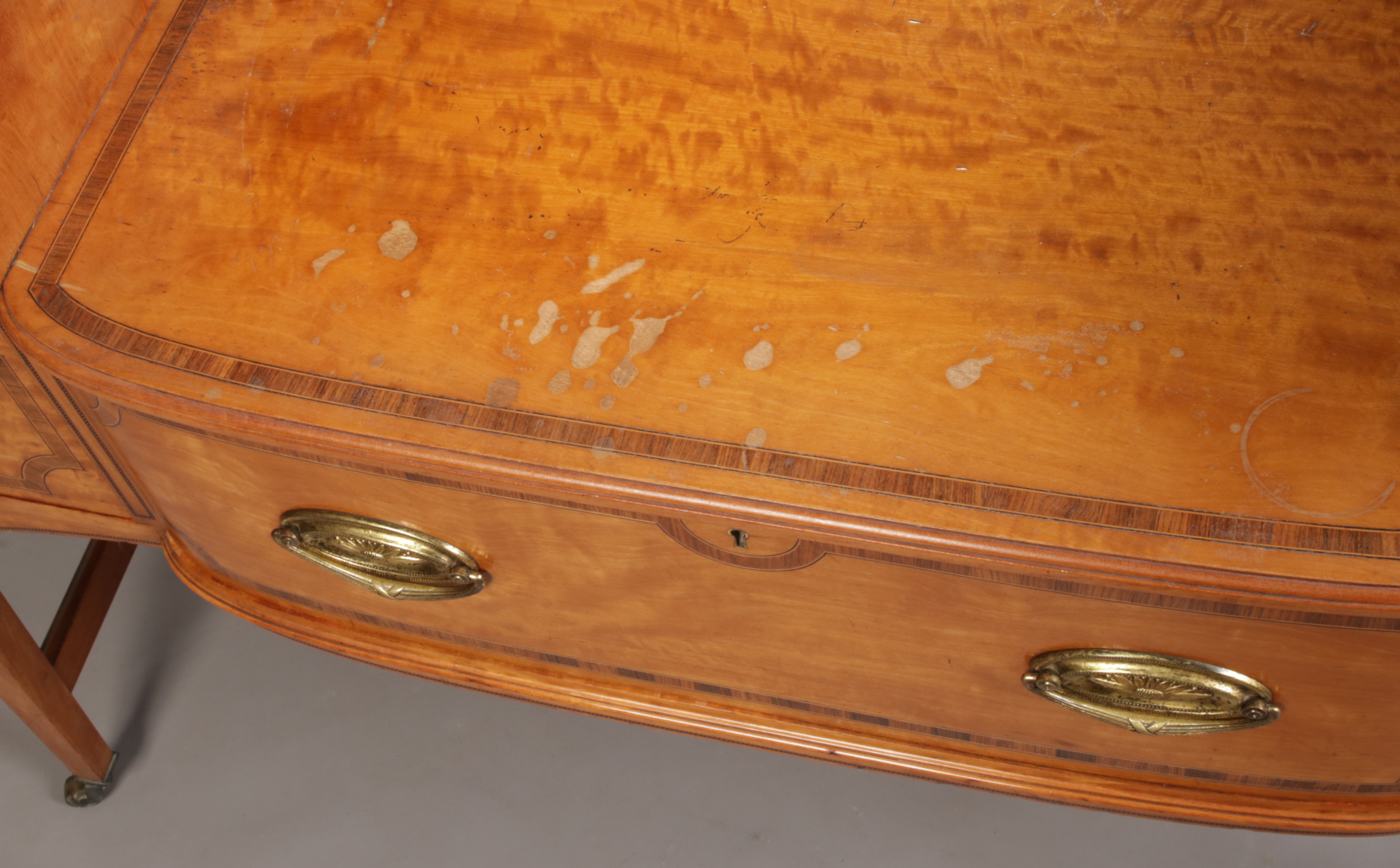 A Victorian Sheraton revival satinwood dressing table by James Shoolbred & Co. Crossbanded in - Image 3 of 4