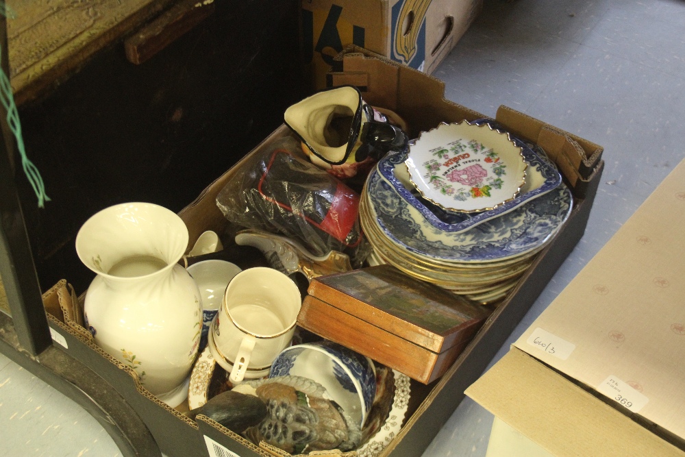 Box of misc. plates, Toby jugs, etc.