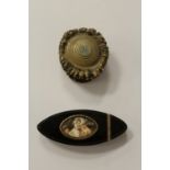 Georgian tortoiseshell oval snuff/patch box and a Victorian antler horn snuff box