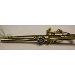 15ct gold diamond chip bar brooch