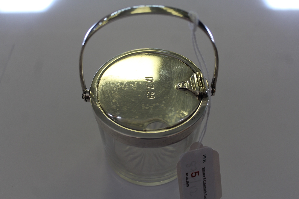 Silver topped self-opening Preserve Pot