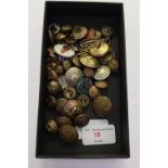 Box of badges, military buttons etc