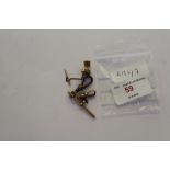 9ct gold T-bar and 9ct gold tie pin, 5 grams