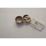 3 9ct gold wedding bands (one rhodium plated) 13 grams