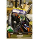 Box of tools/lightbulbs