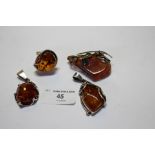 4 Items of Silver and Amber Jewellery