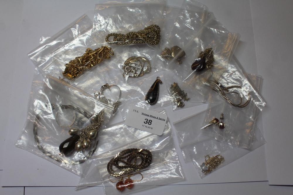 Gold, Silver, White & Yellow Metal items