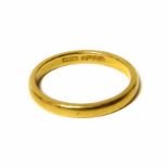 22ct gold wedding band No condition reports for this sale.