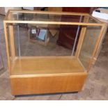20th century oak glazed shop display cabinet 92cm Unfortunately we cannot do condition reports for