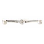 Art Deco diamond and pearl platinum and white gold brooch, central cluster of four round old cut